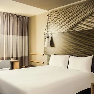 Ibis Paris Coeur D'orly Airport מלון